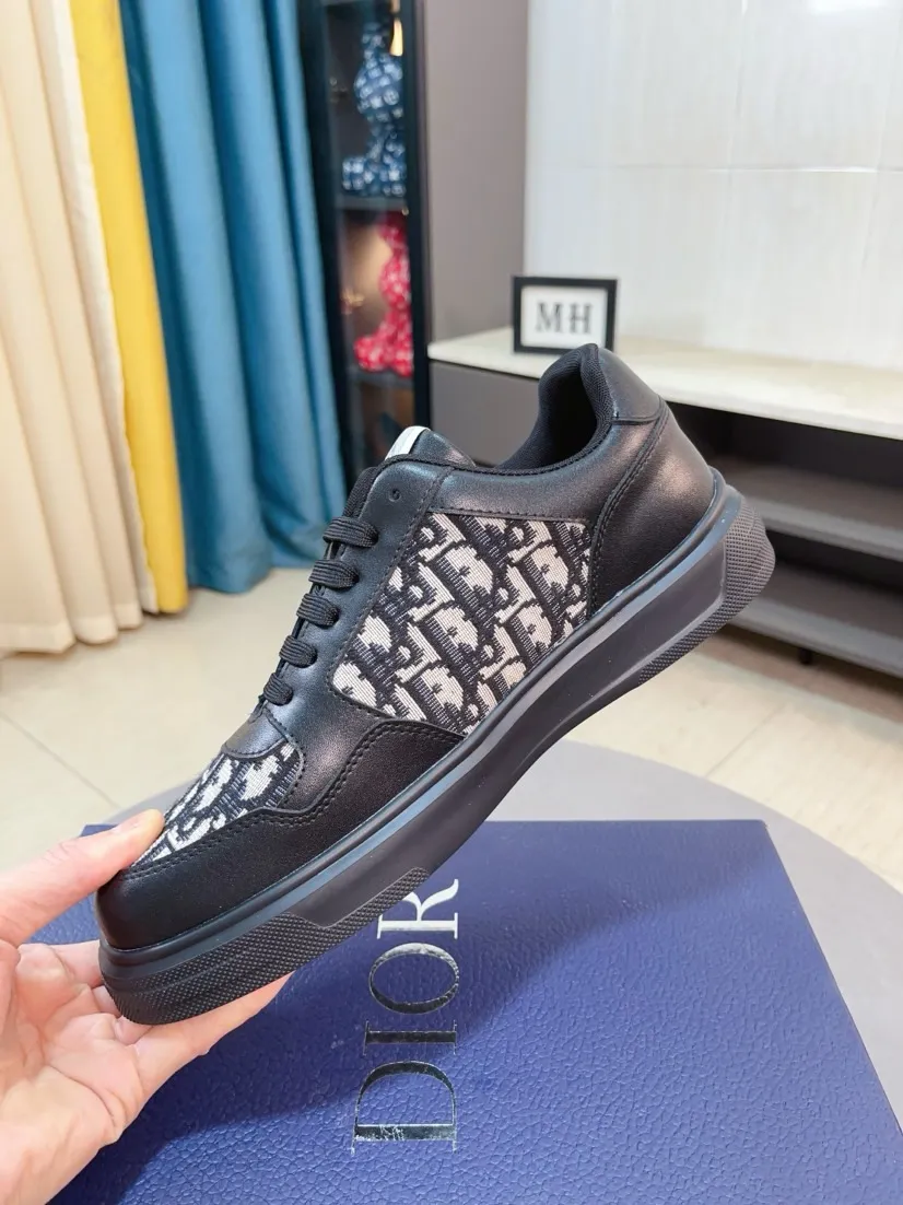Men's men's shoes 💰420🌹🌹【Dior】Best-selling official website world premiere🔝Men's high-end brand of shoes latest series on the official website: uppers are made of imported cowhide with specially designed fabrics➕mesh breathable lining. Make walking more convenient and comfortable! Compared with the official quality, Midea’s 1:1 replica. Create a fashionable personality to set off your uniqueness! A must-have for trendy men! Classic style. Men's sizes: 38-44.